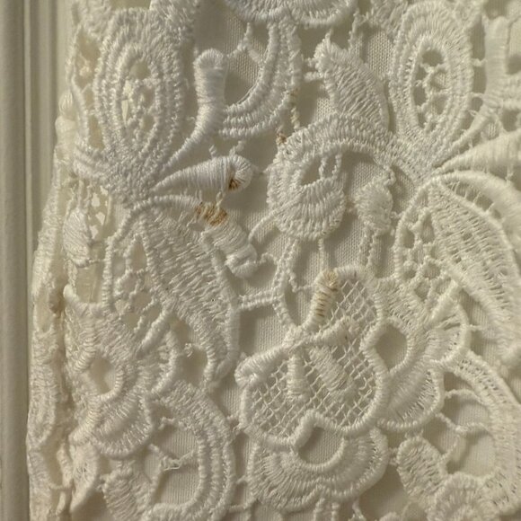 ⭐️$5, spend over $20 - Forever 21 white floral lace pencil skirt - Picture 4 of 15